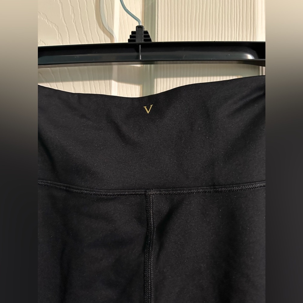 Women’s Victoria’s Secret Black Leggings with Mesh Calves Size: 16 - Picture 5 of 7